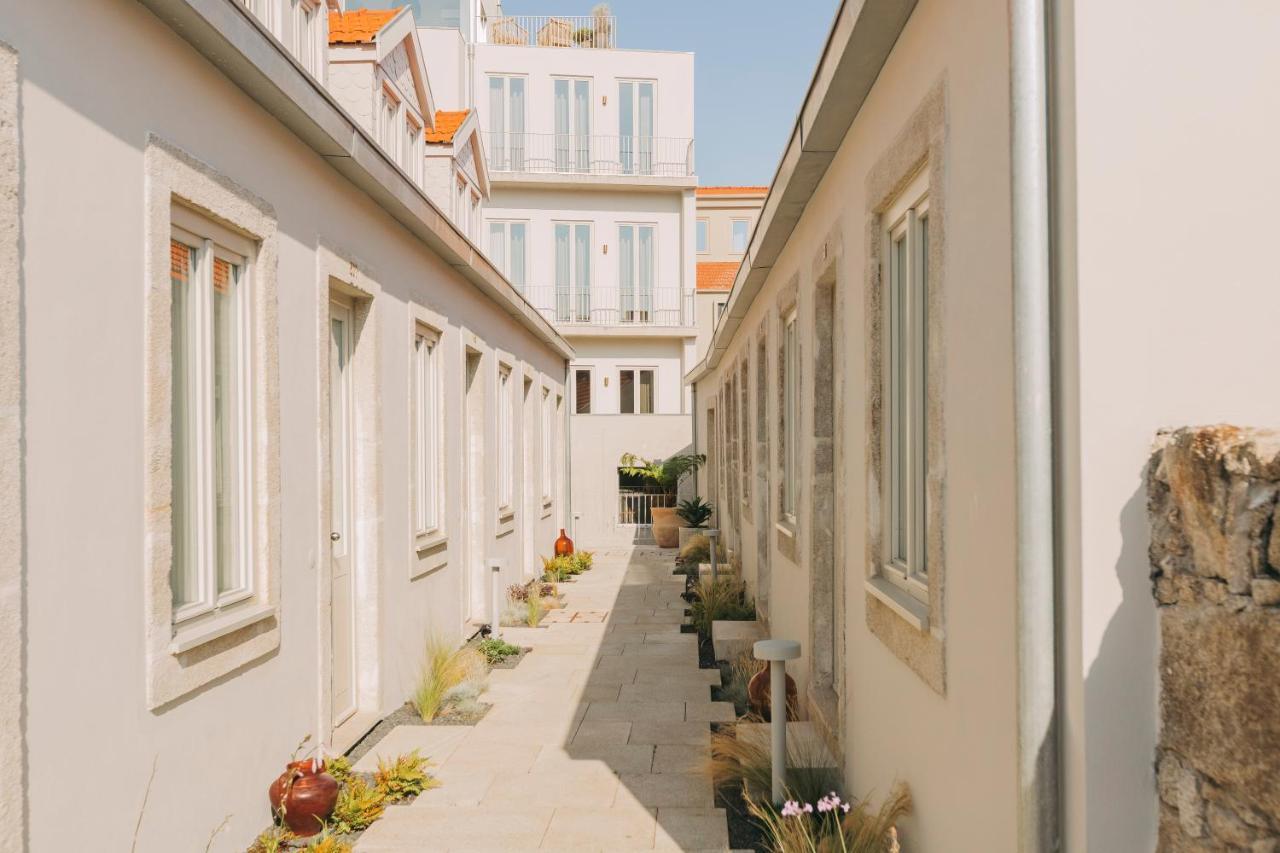 Village Aparthotel By Boa Porto Eksteriør bilde The narrow alleyway of the courtyard of the convent